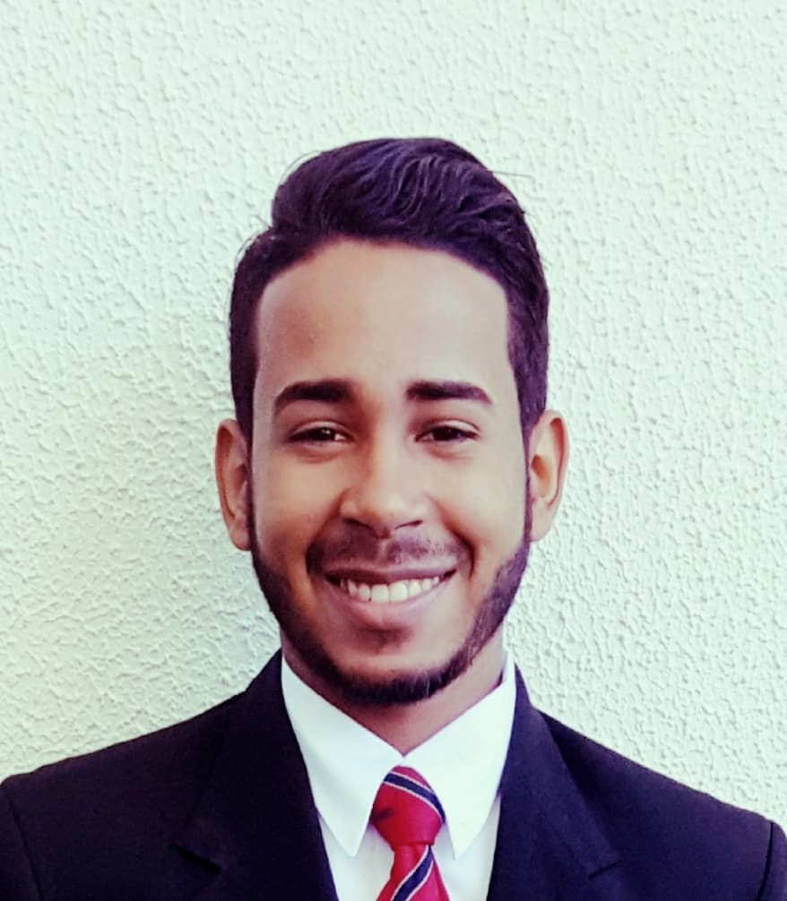 Luis Headshot